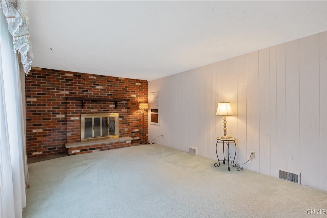 112 Vanida Drive, Camillus, New York image 4
