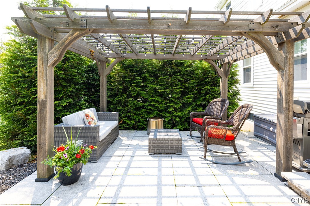 60 E Elizabeth Street