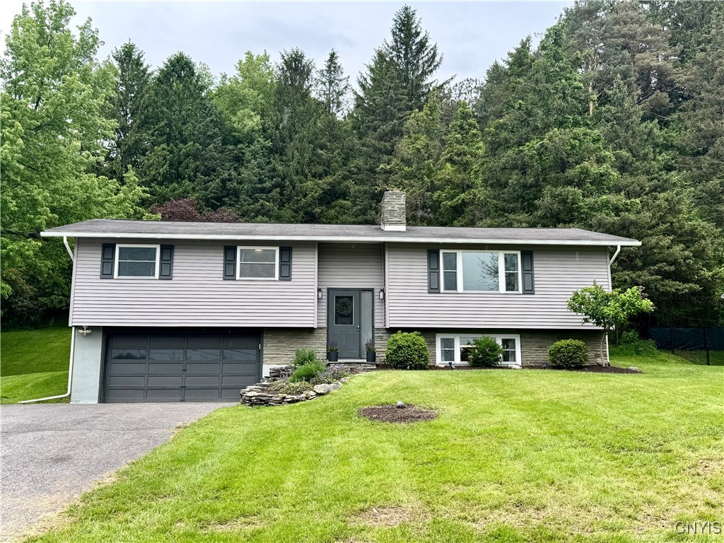 8521 Cazenovia Road, Pompey, New York image 1