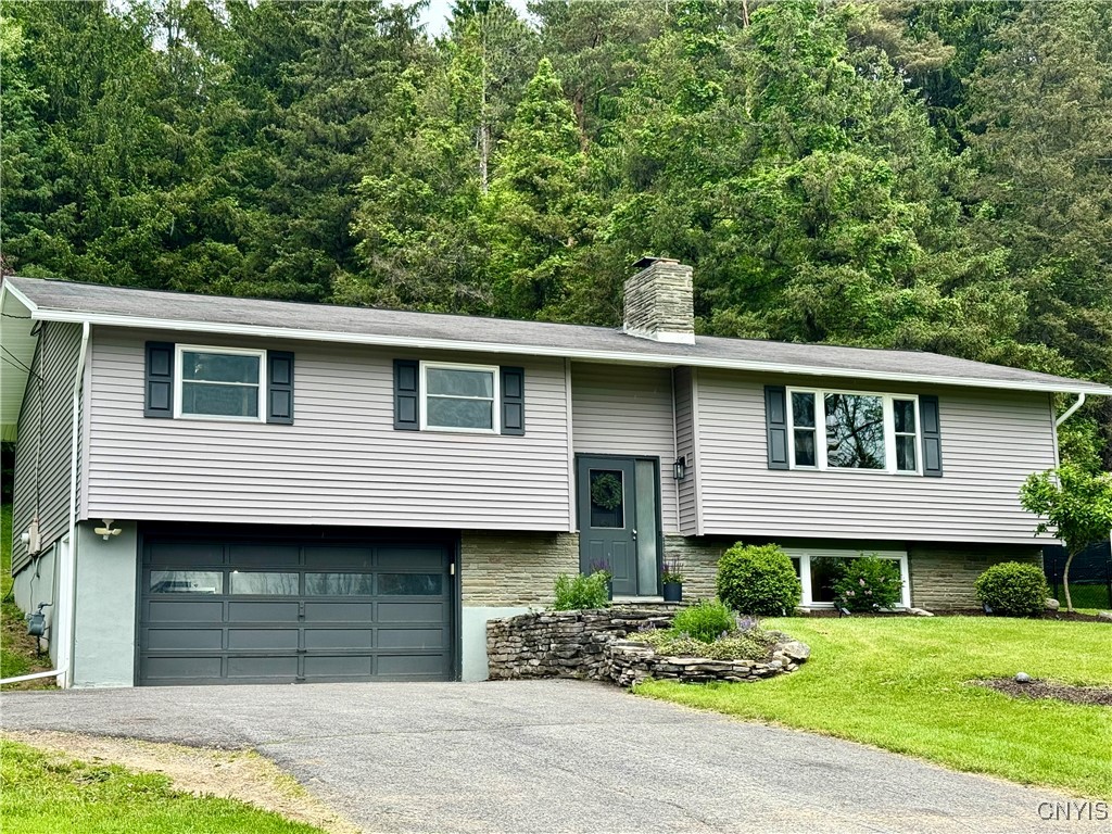 8521 Cazenovia Road, Pompey, New York image 2