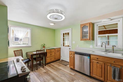 Tiny photo for 402 Radcliffe Road, DeWitt, NY 13214 (MLS # S1702624)