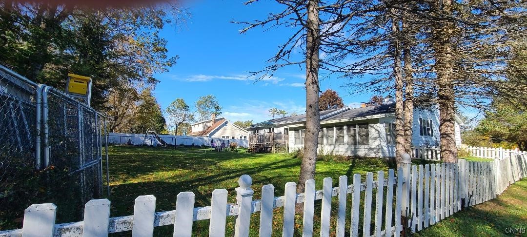 33 W Spofford Avenue