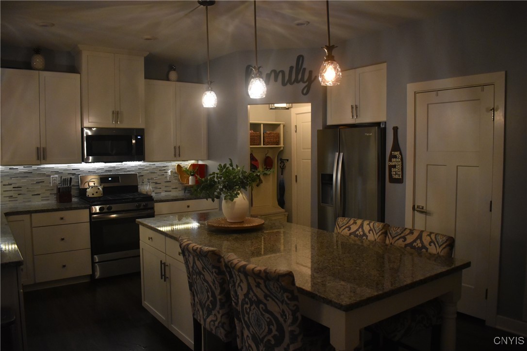 5546 Rolling Meadows Way Way, Camillus, New York image 18
