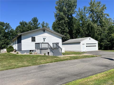 Homes For Sale - 5981 E Pine Grove Road<br/> Cicero, NY 13039