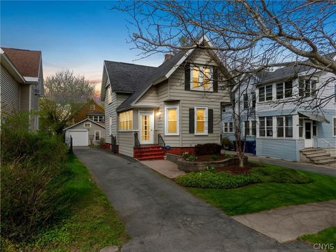 Homes For Sale - 409 Dewitt Street<br/> Syracuse, NY 13203