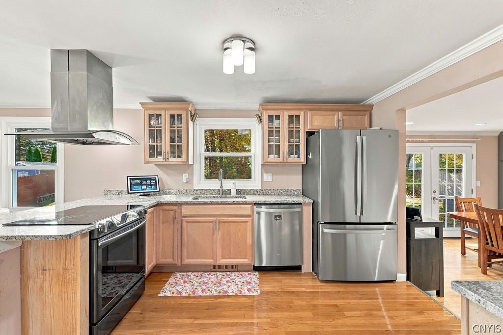 8231 Coconut Tree Drive