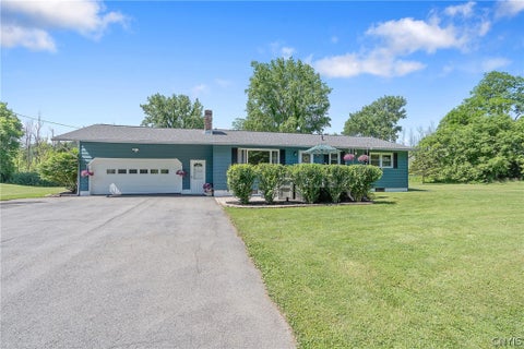Homes For Sale - 6305 1/2 Newport Road<br/> Camillus, NY 13164