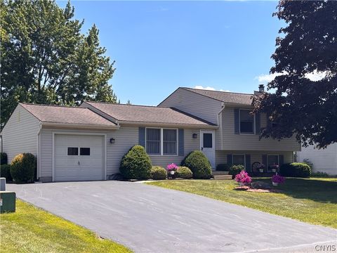 Homes For Sale - 8190 Mantova Drive<br/> Clay, NY 13041