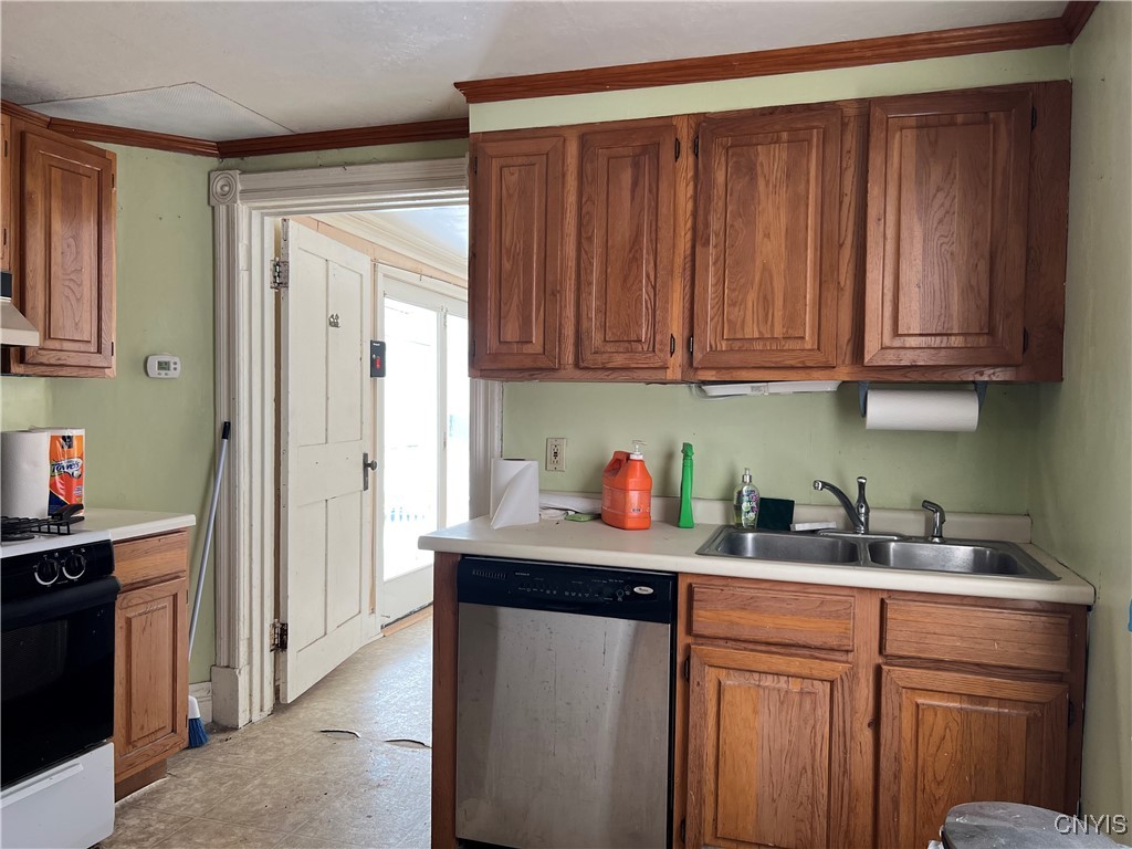 109 St Lawrence Avenue, Brownville, New York image 14