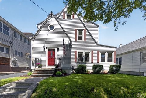 Photo of 109 Craton St ST, Syracuse, NY 13203 (MLS # S1685035)