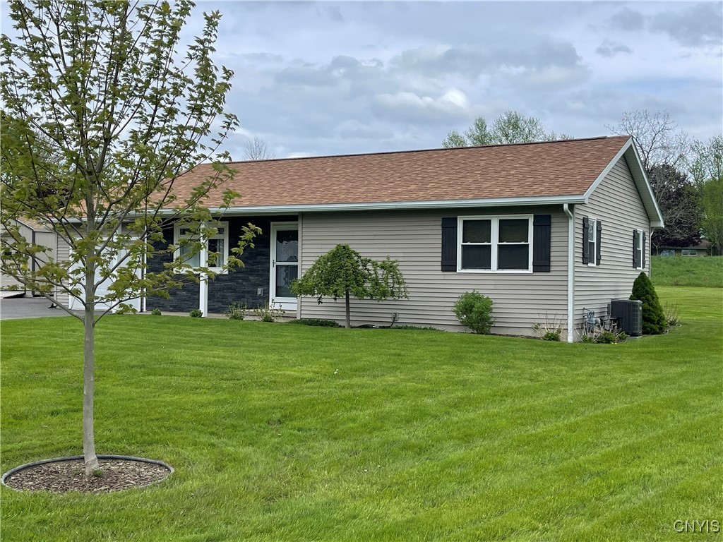 34 Salmon Meadow Lane, Richland, New York image 1
