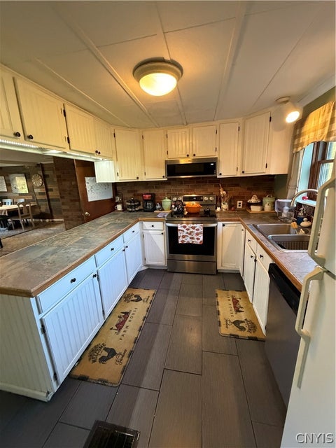 Tiny photo for 784 Moore Road, Sullivan, NY 13037 (MLS # S1722418)