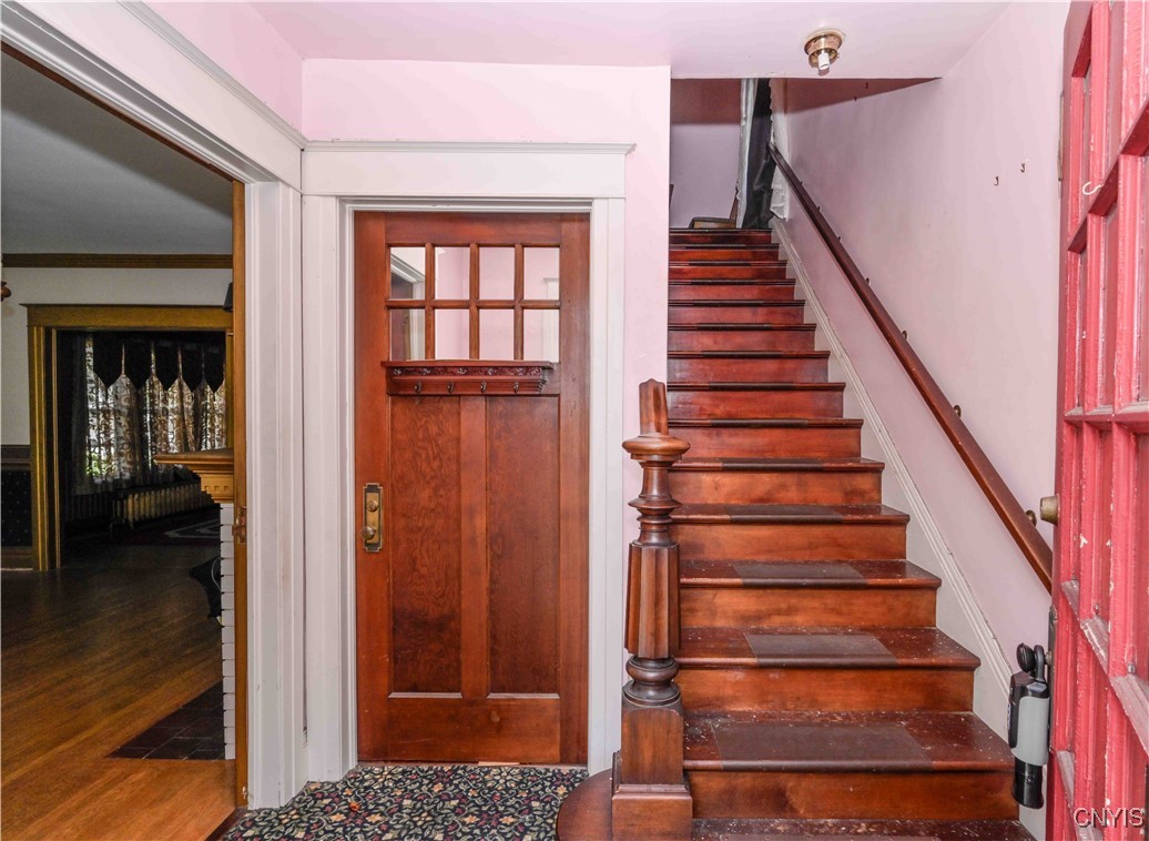 208 W Embargo Street
