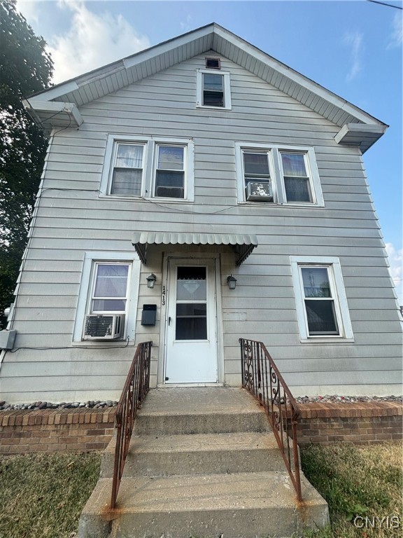 1413-1415 E E Dominick Street