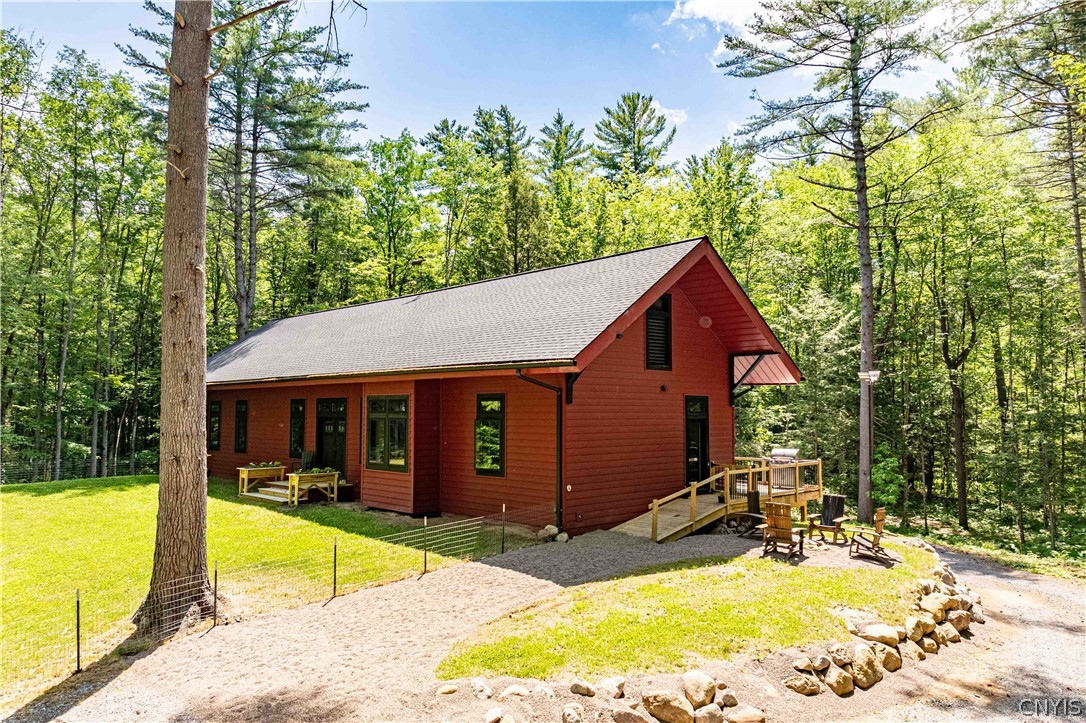 5512 Pine Wood Drive