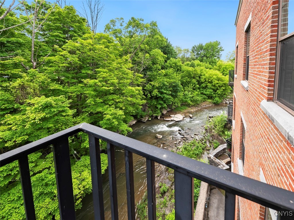 28 Maple Street 306
