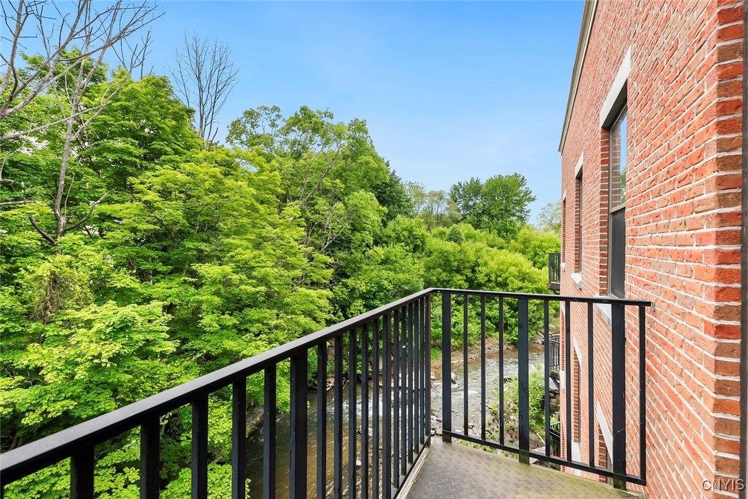 28 Maple Street 306
