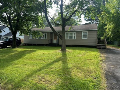 107 Douglas Avenue Liverpool NY 13088