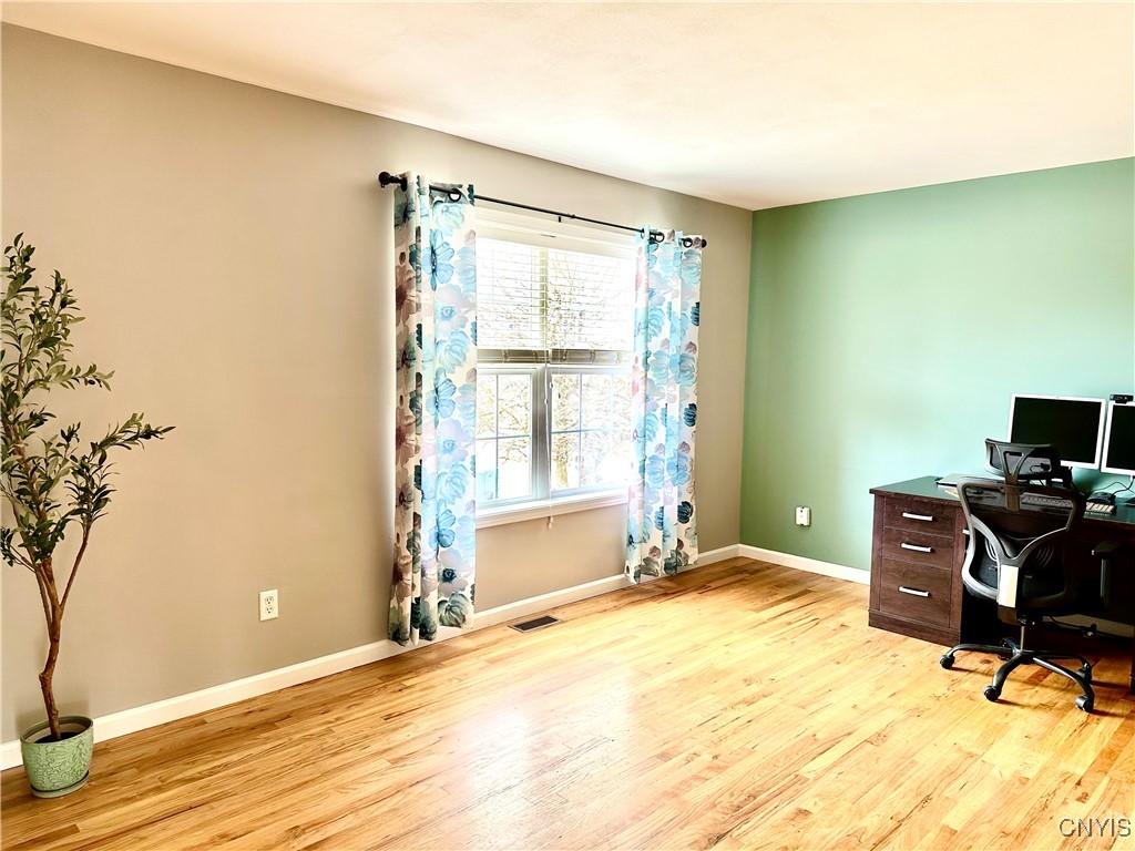 8408 Sutcliffe Drive, Clay, New York image 13