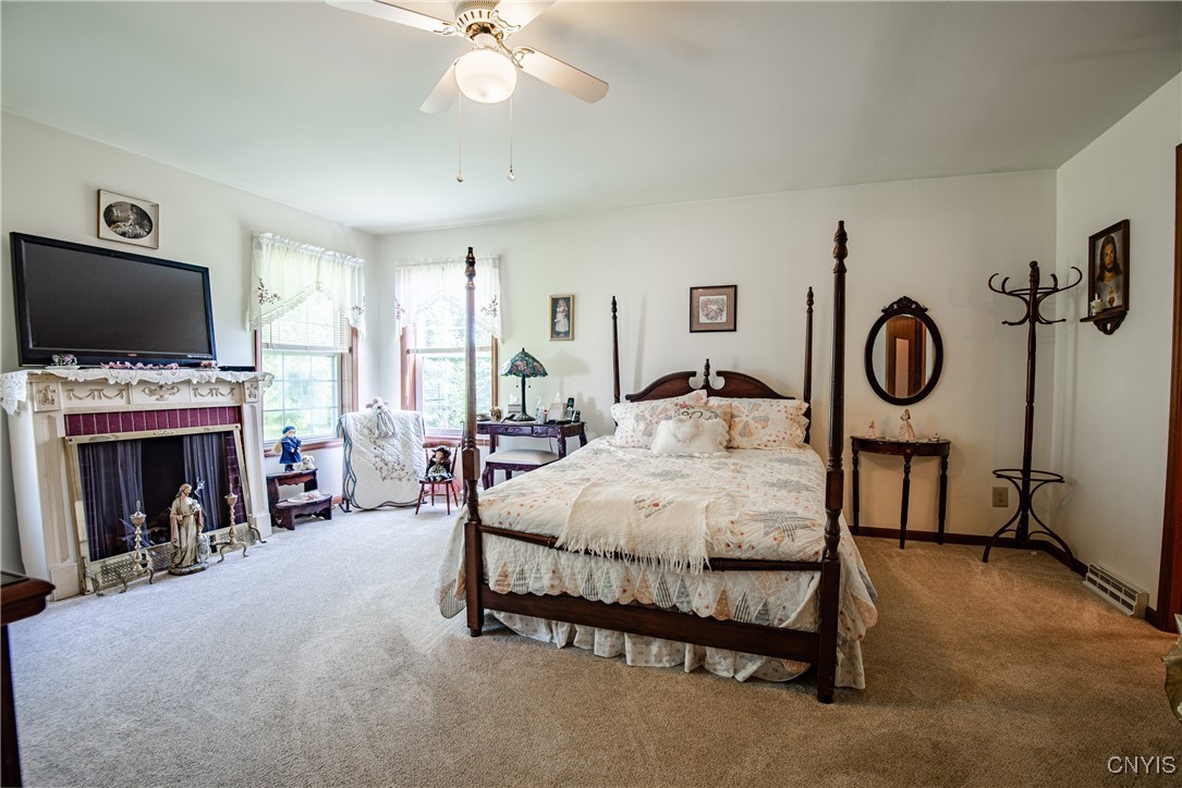 11 Buttonwood Circle, New Hartford, New York image 15
