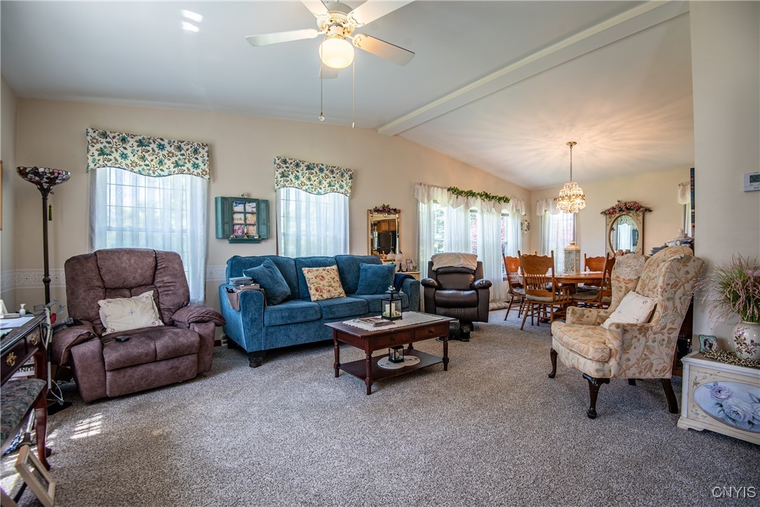 11 Buttonwood Circle, New Hartford, New York image 6