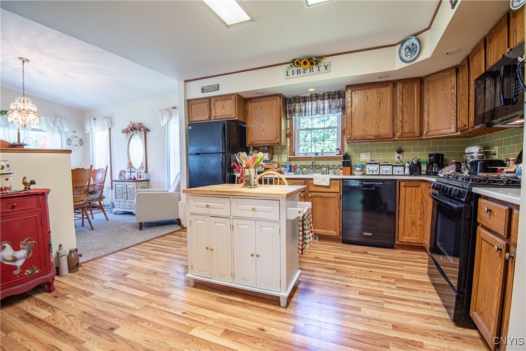 11 Buttonwood Circle, New Hartford, New York image 7