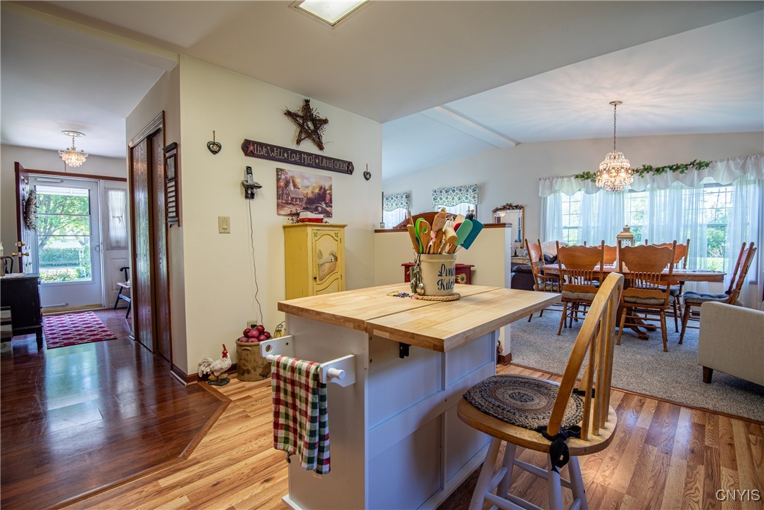 11 Buttonwood Circle, New Hartford, New York image 8