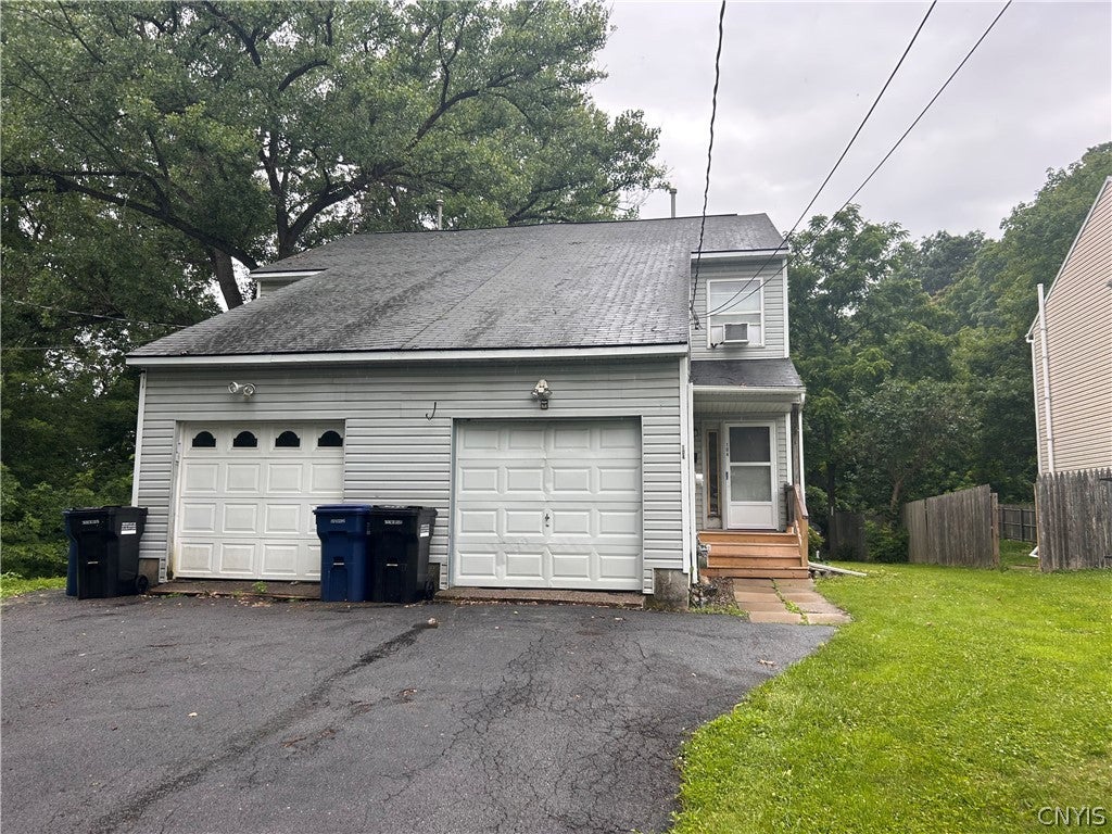 Photo of 104 Depalma Avenue, Syracuse, NY 13204 (MLS # S1694275)