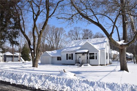 Homes For Sale - 51 Homeland Road<br/> Clay, NY 13212