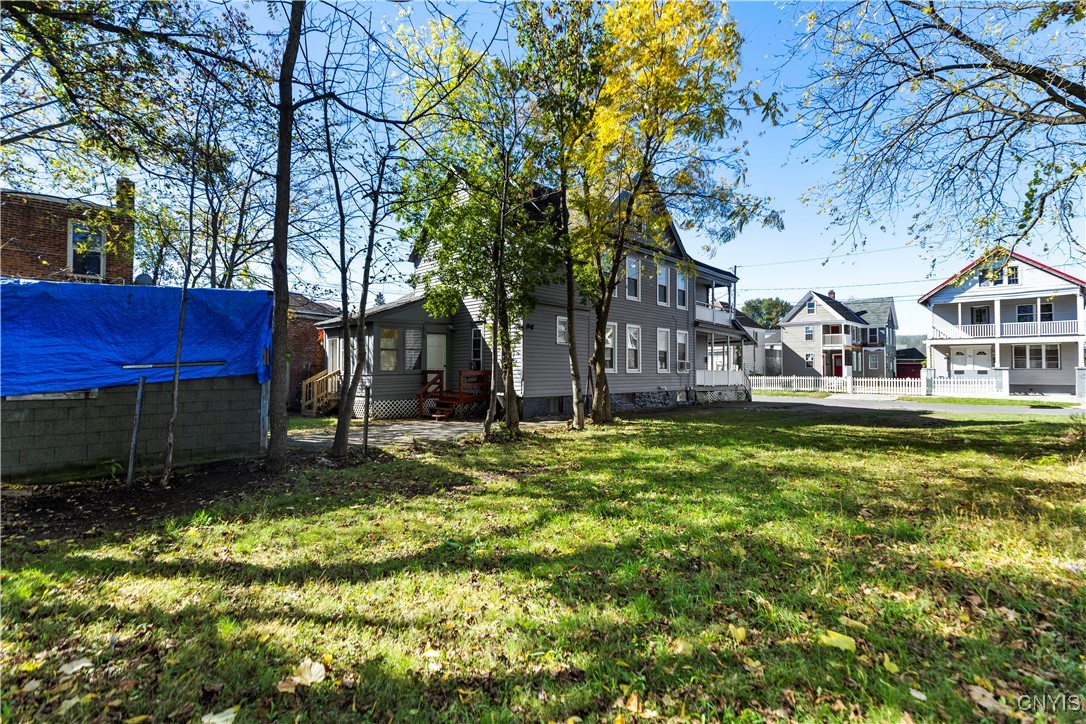 1569 & 1565 Dudley Avenue