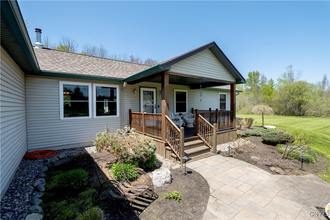 111 Hong Kong Road, Parish, New York image 5