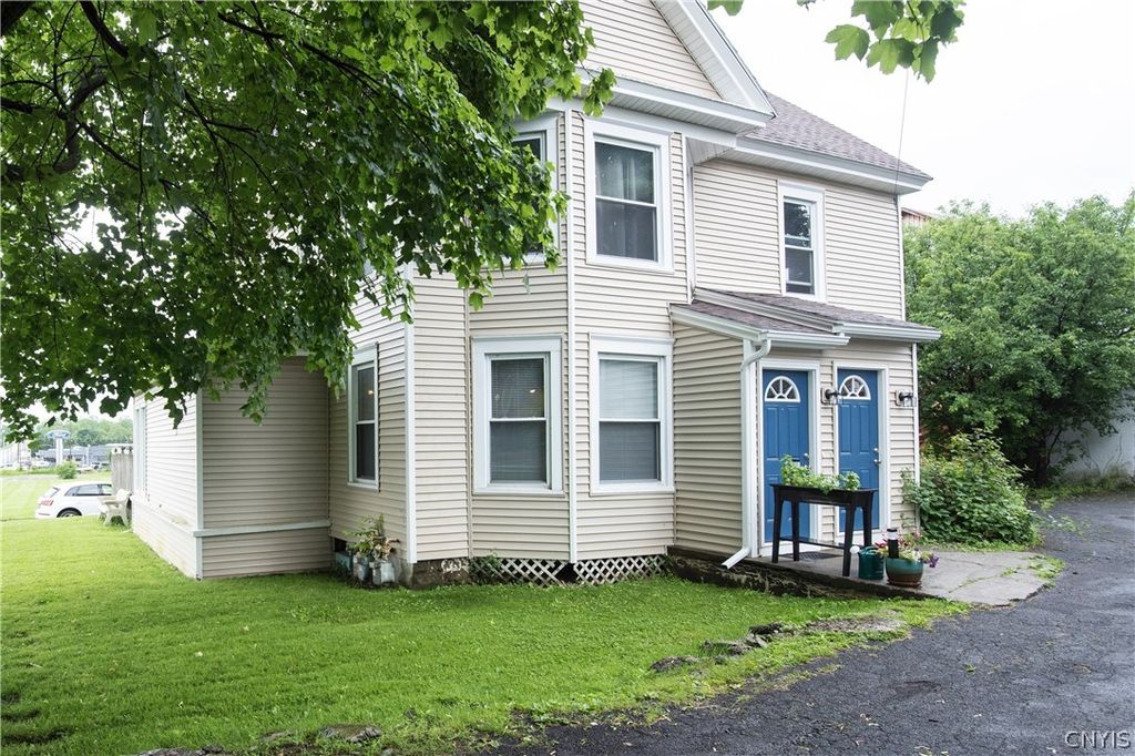 Photo of 1322 E Genesee Street, Skaneateles, NY 13152 (MLS # S1665247)