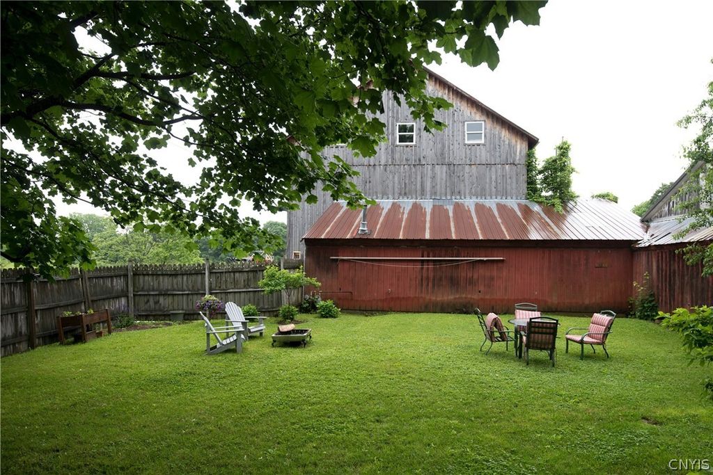 Photo of 1322 E Genesee Street, Skaneateles, NY 13152 (MLS # S1665247)