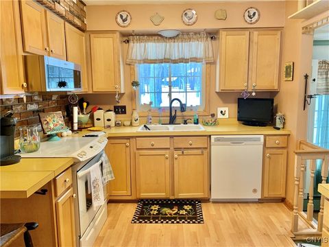 Tiny photo for 127 Clarion Drive, Whitestown, NY 13492 (MLS # S1655126)