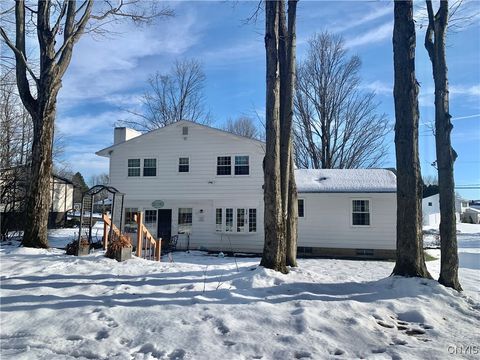 Tiny photo for 127 Clarion Drive, Whitestown, NY 13492 (MLS # S1655126)