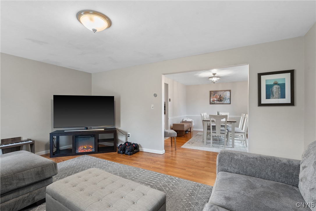 7299 Roumare Road, Manlius, New York image 9