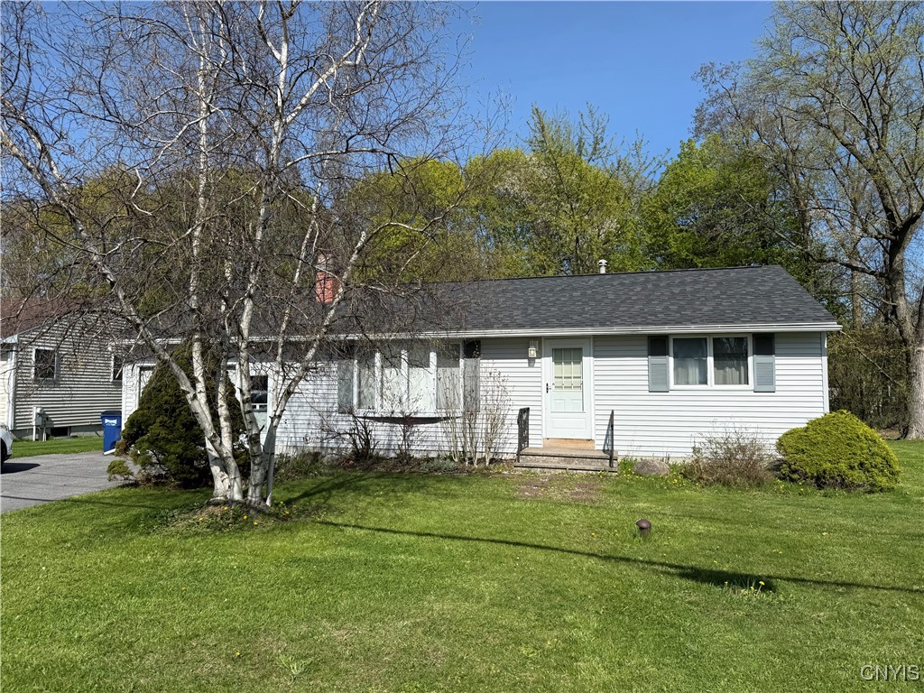 212 Vanida Drive Dr, Camillus, New York image 2