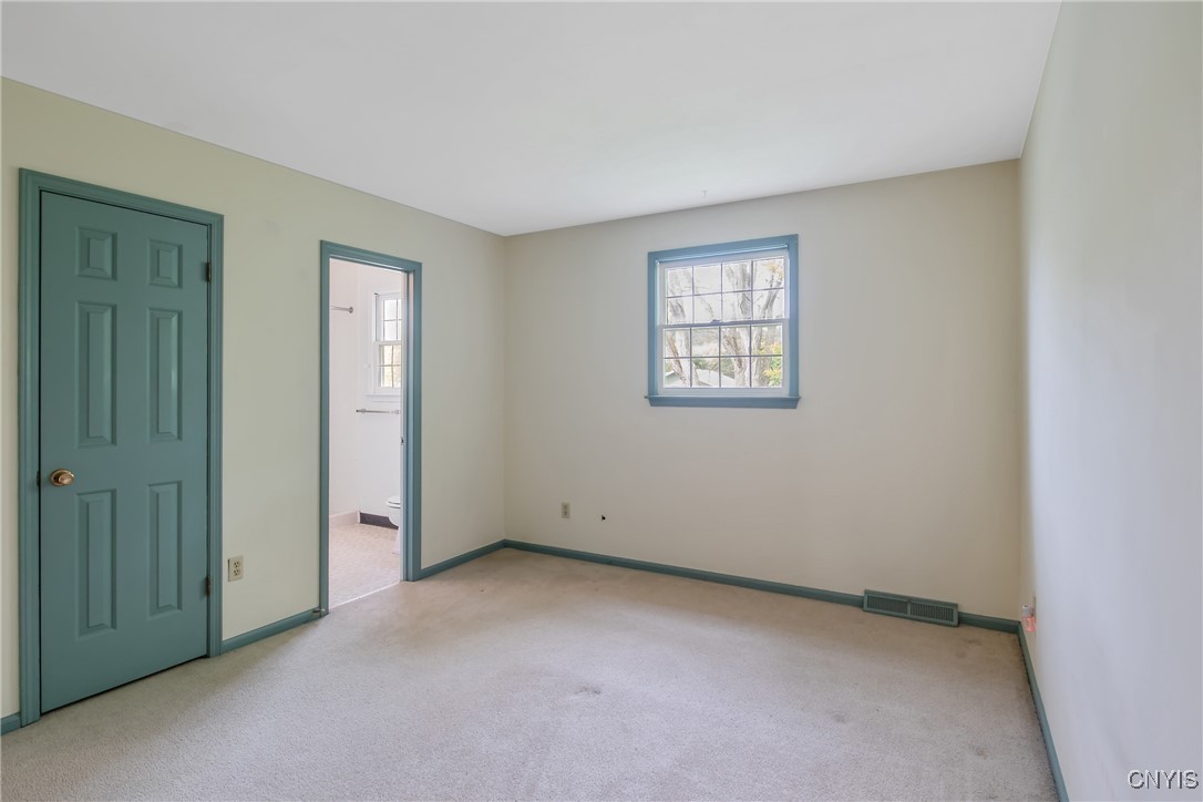 4646 Cranapple Drive, Marcellus, New York image 25