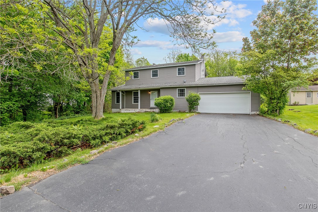 4646 Cranapple Drive, Marcellus, New York image 2