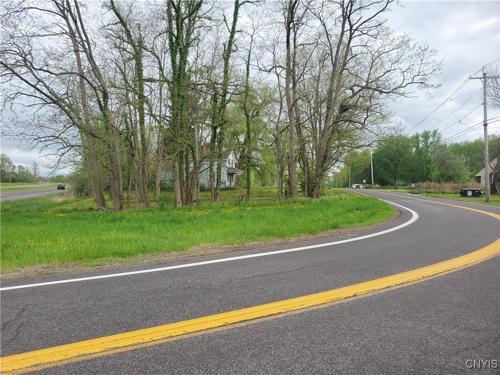 7805 Totman Road, Cicero, New York image 2