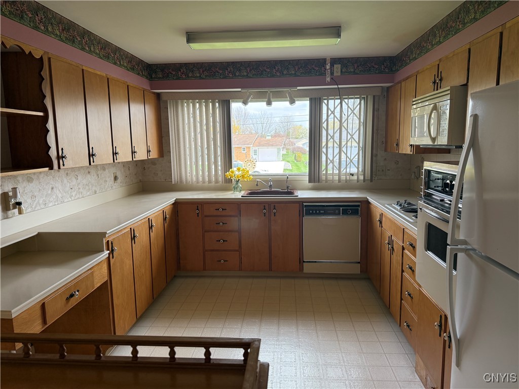 20 Black Avenue, Vernon, New York image 4