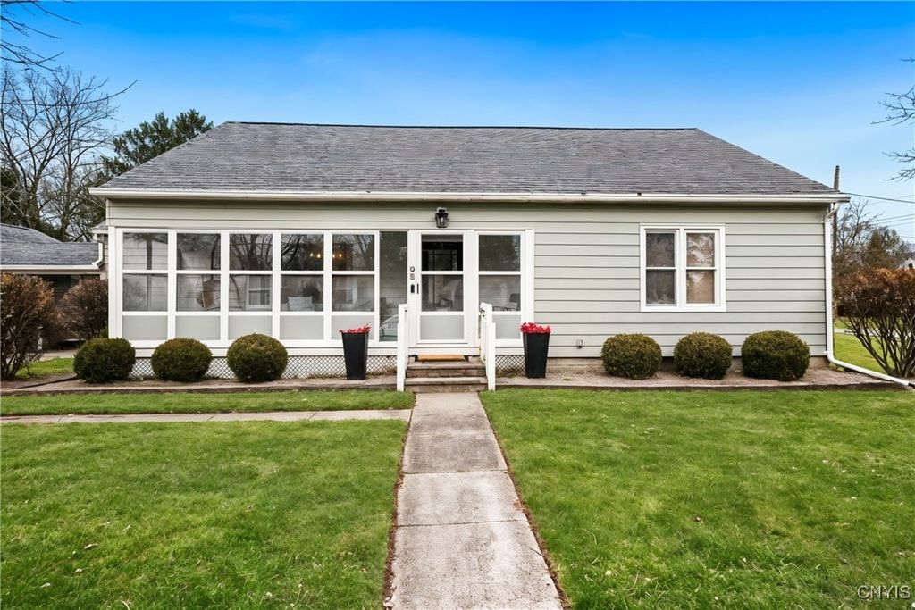 Photo of 65 Copley Street, Auburn, NY 13021 (MLS # S1652638)