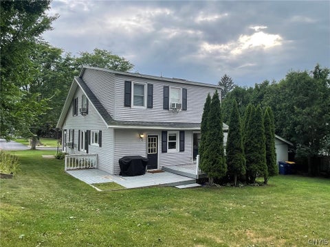 Tiny photo for 118 W Hamilton Avenue, Sherrill, NY 13461 (MLS # S1702479)