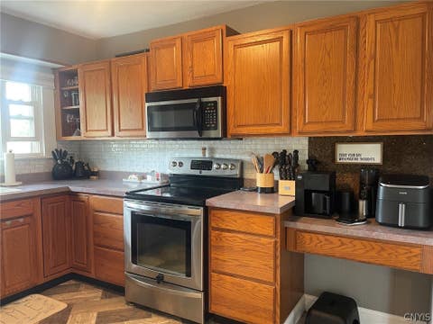 Tiny photo for 118 W Hamilton Avenue, Sherrill, NY 13461 (MLS # S1702479)