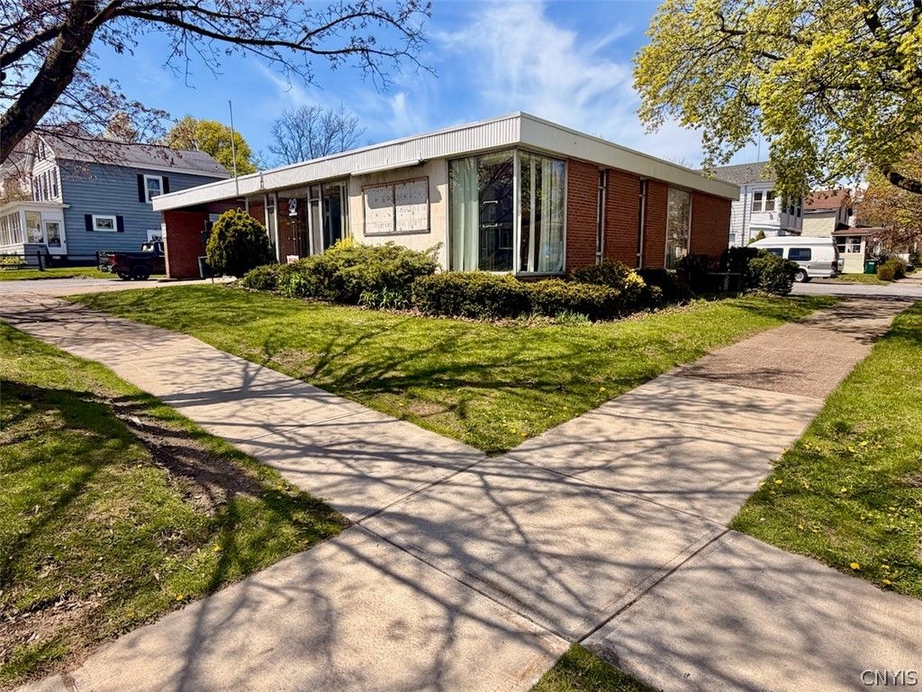 Photo of 29 W Seneca Street, Oswego, NY 13126 (MLS # S1679505)