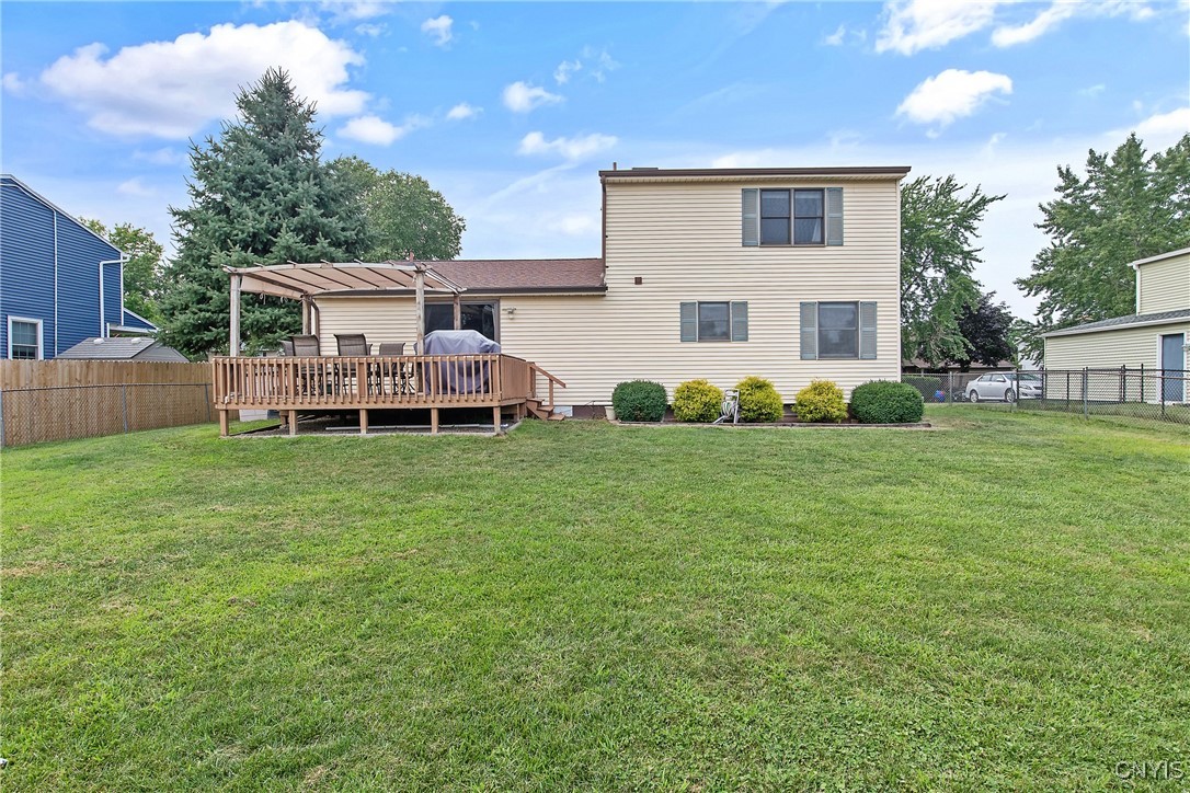 6008 Misty Ridge Lane, Cicero, New York image 31