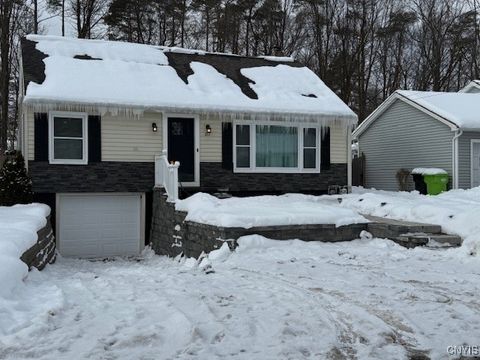 211 Cleveland Boulevard, Manlius, NY 13066 - #: S1661096