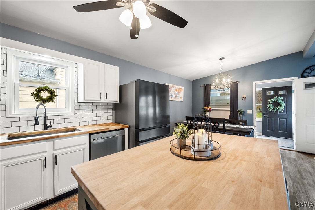 452 East Avenue, Manlius, New York image 11