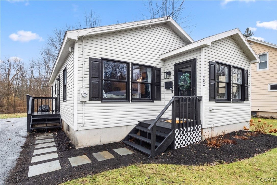 452 East Avenue, Manlius, New York image 1