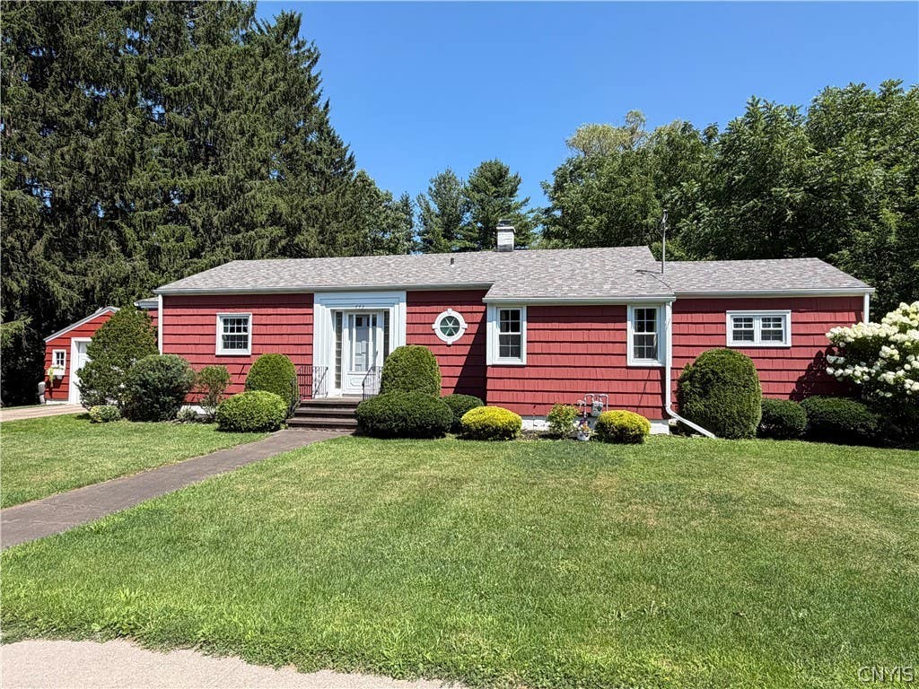 Photo of 443 Seneca Street, Oneida, NY 13421 (MLS # S1703339)
